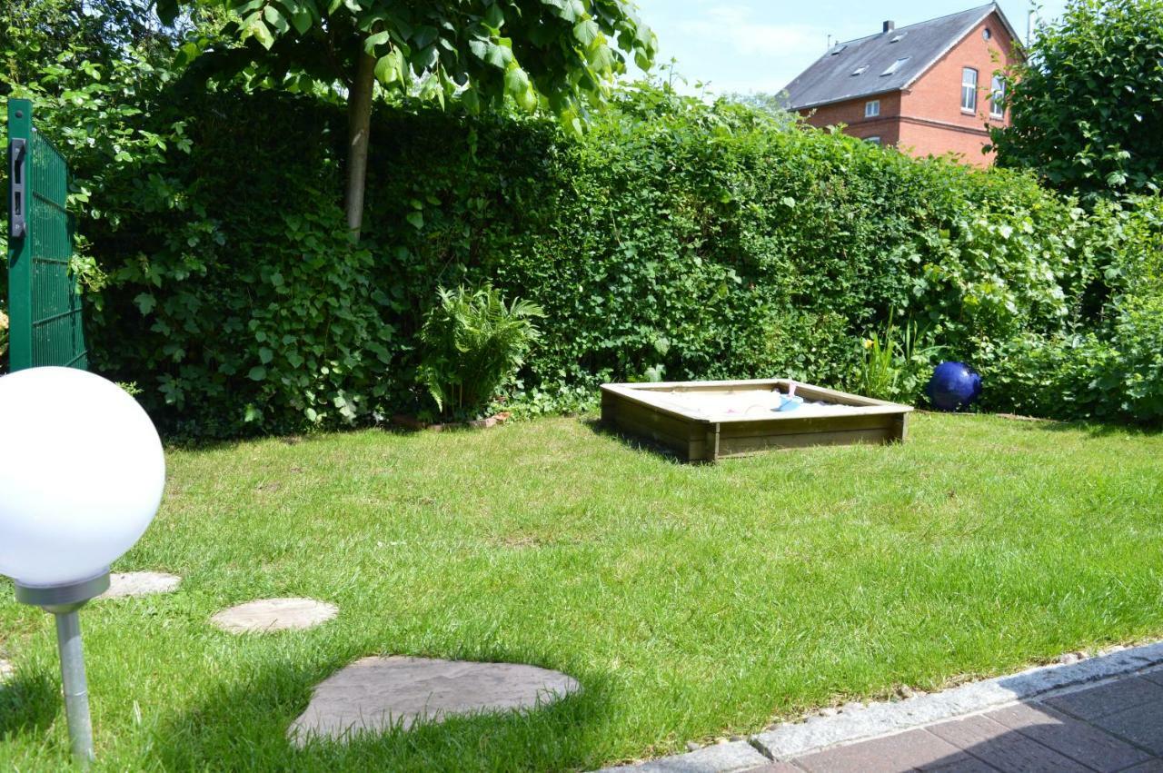 Ferienwohnung Osteland Neuhaus an der Oste Bagian luar foto